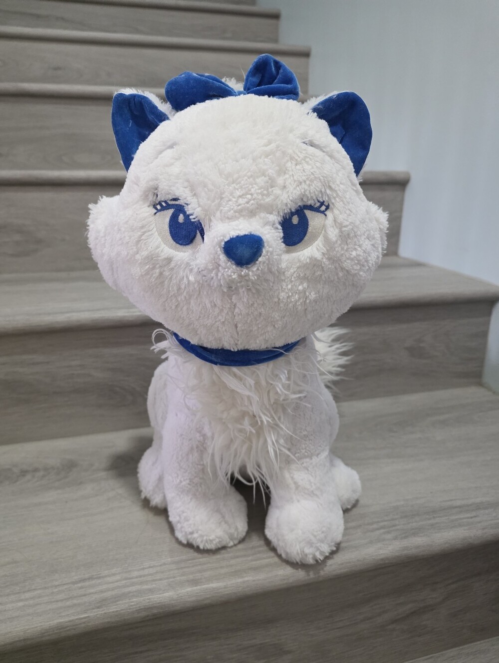 Disney Store Winter Blue Marie Plush Large